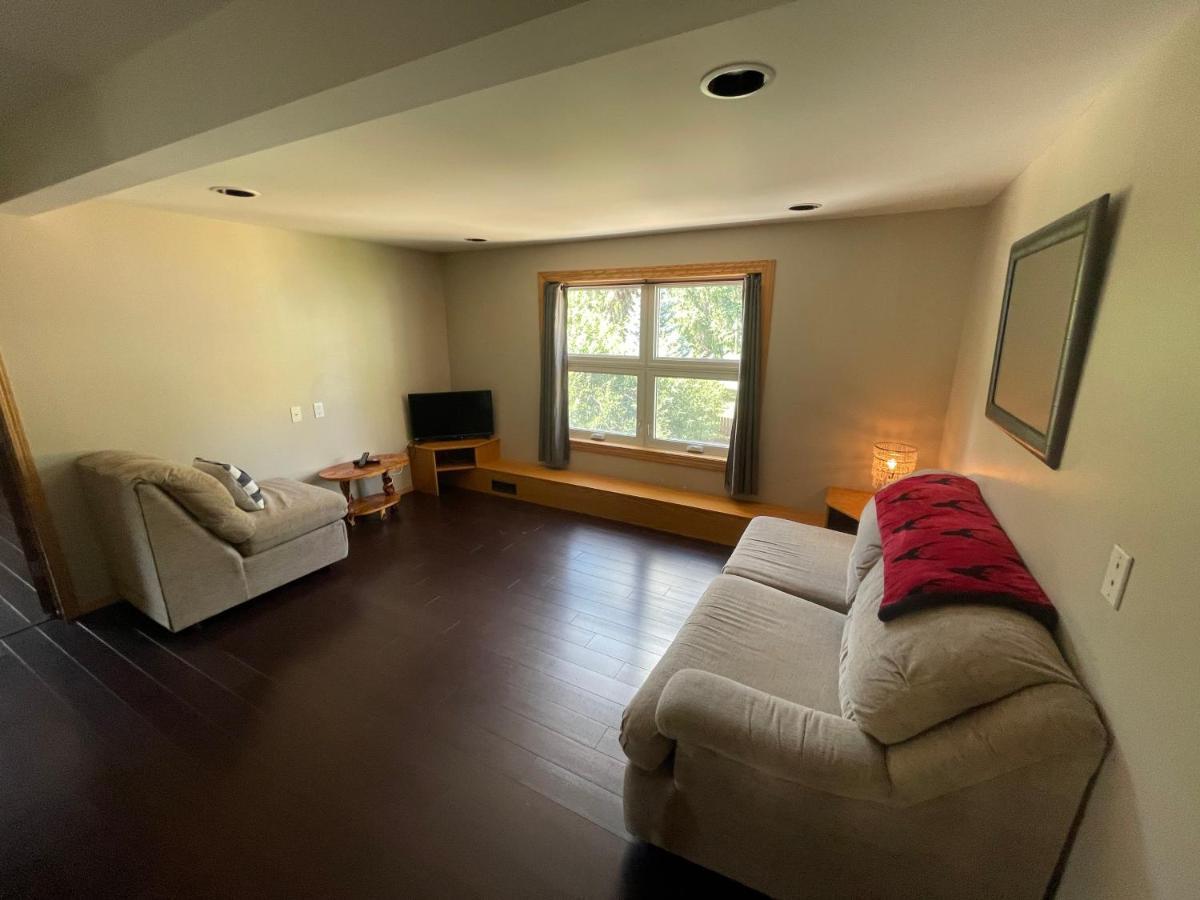 גולדן Blaeberry Valley Vacation Rentals מראה חיצוני תמונה